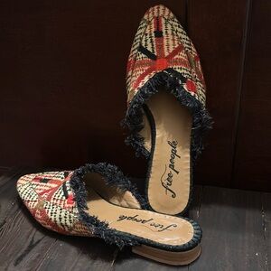❤️ Free People Plaid Fringe Slides ❤️